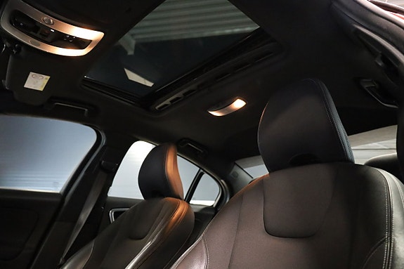 Volvo S60 11 of 17