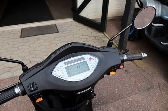 MOTO CR e-Life ELDRIVEN NYHET 15 km/h eller 25 km/h 8 of 12