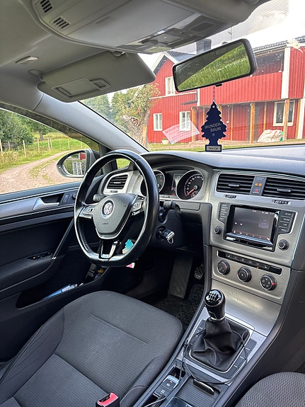 Volkswagen Golf VII 5 of 8