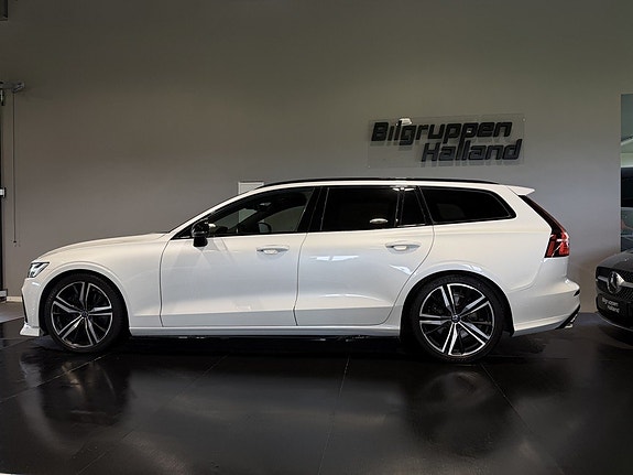 Volvo V60 4 of 5