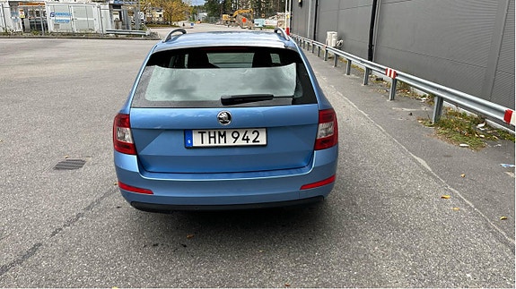 Skoda Octavia 3 of 5