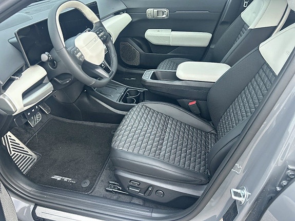 Kia EV4 8 of 29