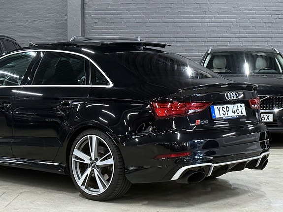 Audi RS3 4 of 22