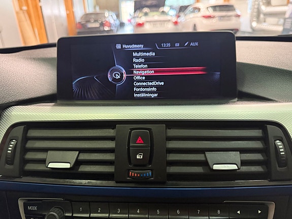 BMW 320 10 of 17