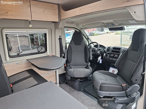 Dethleffs Globetrail 640 ES Active Automat Expedition Grey 7 of 21