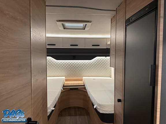 Knaus L!VE TI 700 MEG PLATINUM SELECTION 8 of 20
