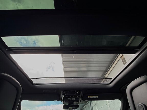 Land Rover Range Rover Sport 15 of 18