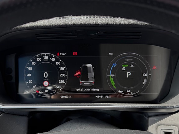 Land Rover Range Rover Sport 16 of 18