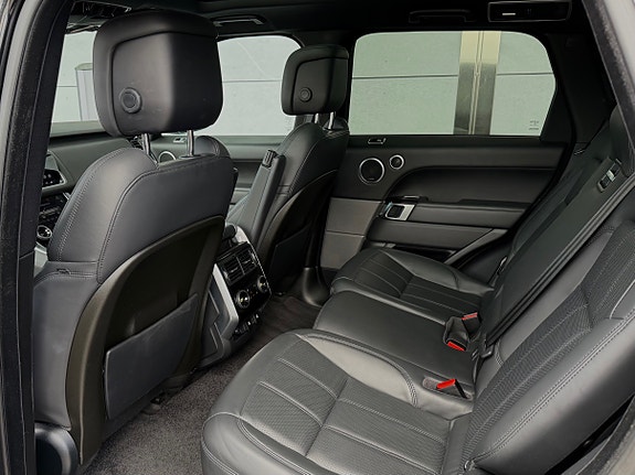 Land Rover Range Rover Sport 11 of 18