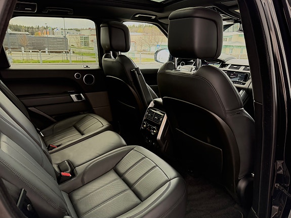 Land Rover Range Rover Sport 10 of 18