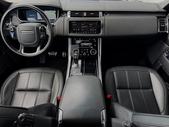 Land Rover Range Rover Sport 9 of 18
