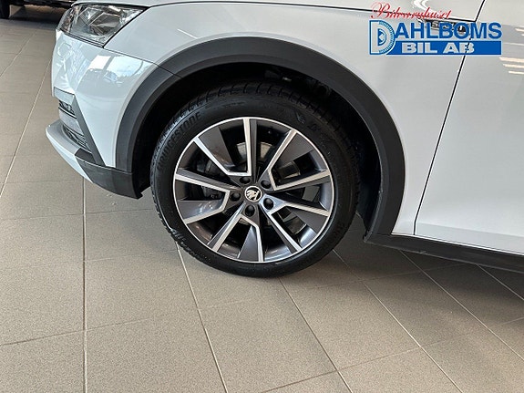Skoda Octavia Scout 17 of 20