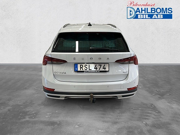 Skoda Octavia Scout 4 of 20