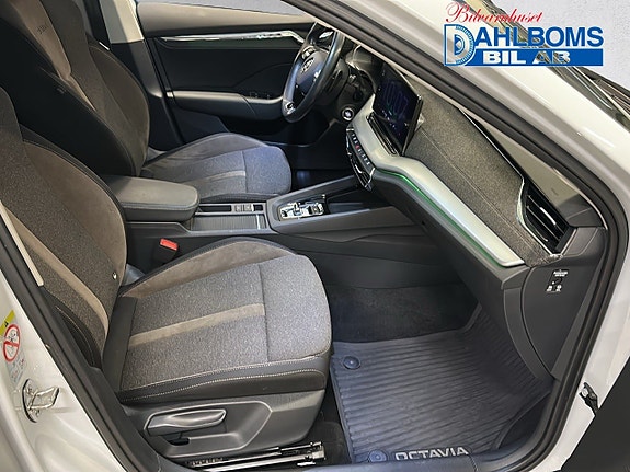 Skoda Octavia Scout 11 of 20
