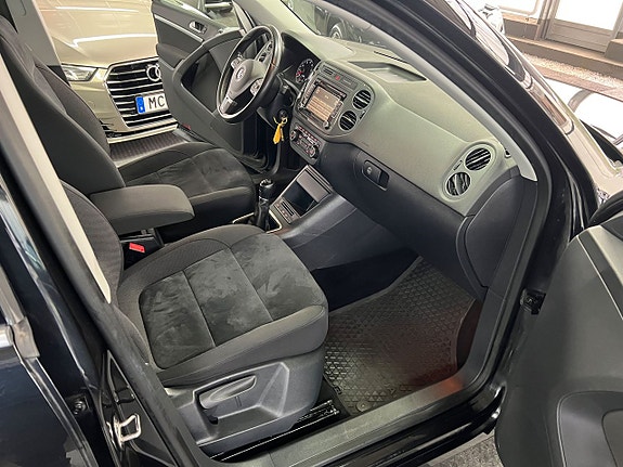 Volkswagen Tiguan 10 of 12