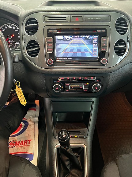 Volkswagen Tiguan 8 of 12
