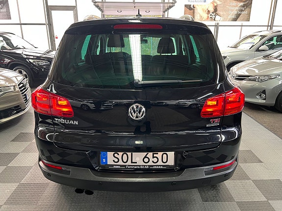 Volkswagen Tiguan 5 of 5