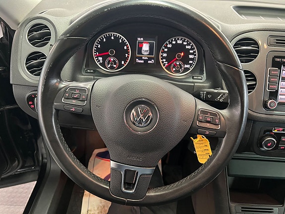 Volkswagen Tiguan 7 of 12