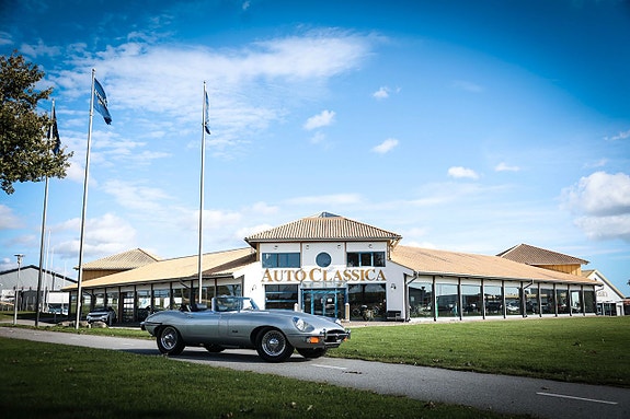 Jaguar E-TYPE 2 of 5