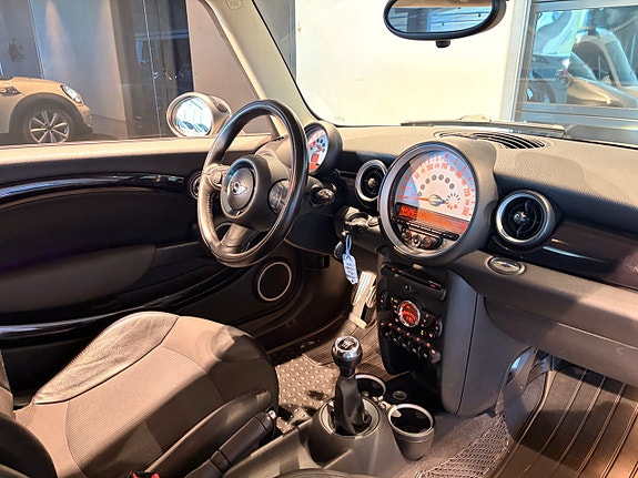 MINI Cooper S 5 of 17