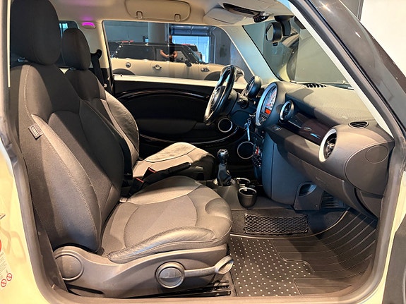 MINI Cooper S 3 of 17