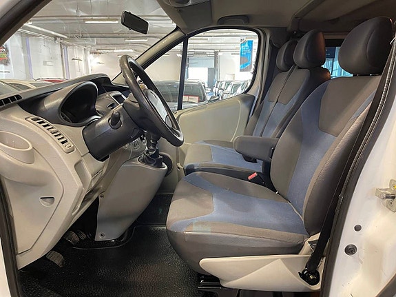 Renault Trafic 6 of 13