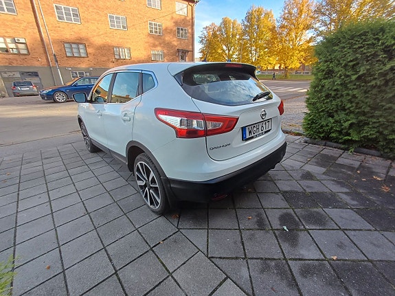 Nissan Qashqai 4 of 5