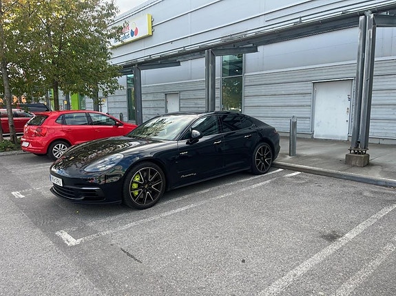 Porsche Panamera 3 of 4