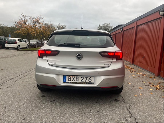 Opel Astra 3 of 5