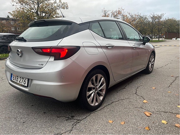 Opel Astra 4 of 5