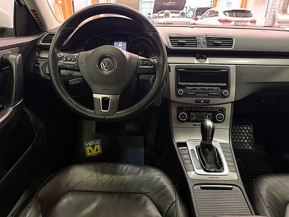 Volkswagen Passat 10 of 18