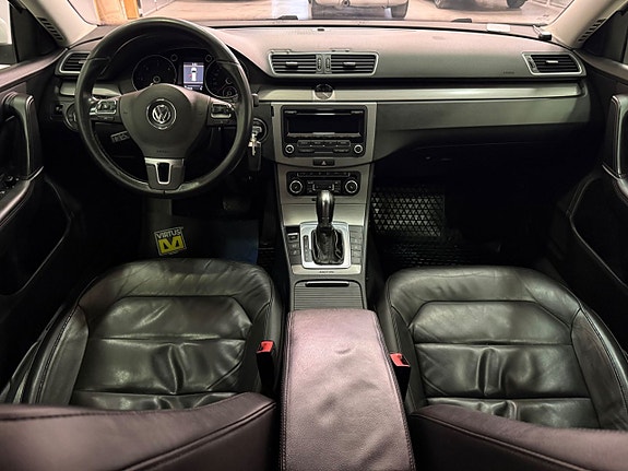 Volkswagen Passat 9 of 18