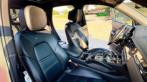 Porsche Cayenne 8 of 11