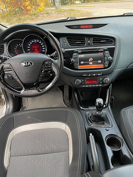 Kia Ceed 14 of 16