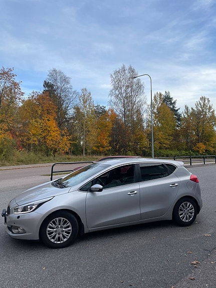 Kia Ceed 10 of 16