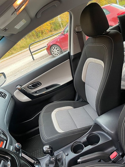 Kia Ceed 13 of 16