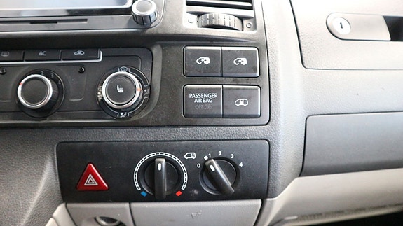 Volkswagen Transporter 13 of 22