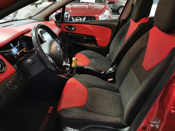 Renault Clio 8 of 19
