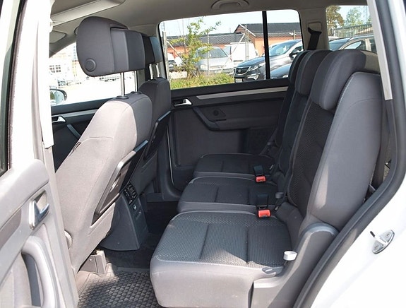 Volkswagen Touran 9 of 11