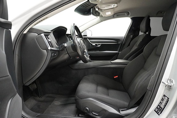 Volvo V90 10 of 21