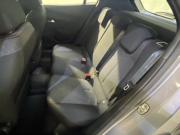 Peugeot 2008 6 of 26