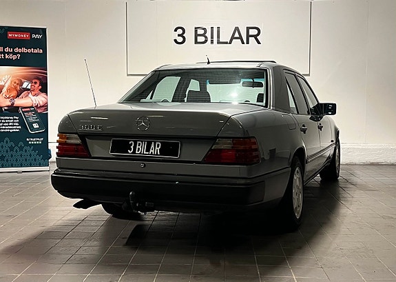 Mercedes-Benz 300 E 5 of 5
