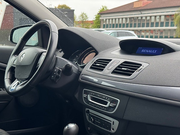 Renault Megane III 7 of 9