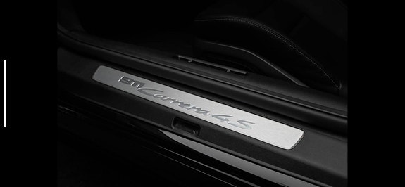 Porsche 911 Carrera 4S 15 of 15