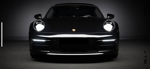 Porsche 911 Carrera 4S 4 of 5