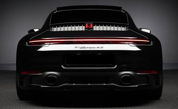 Porsche 911 Carrera 4S 5 of 5
