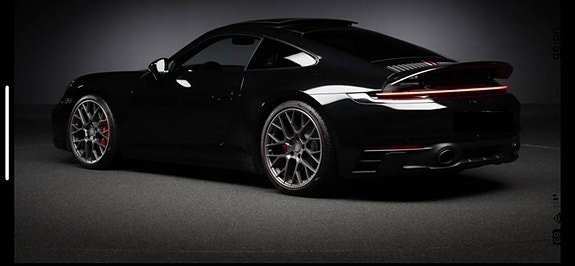 Porsche 911 Carrera 4S 6 of 15