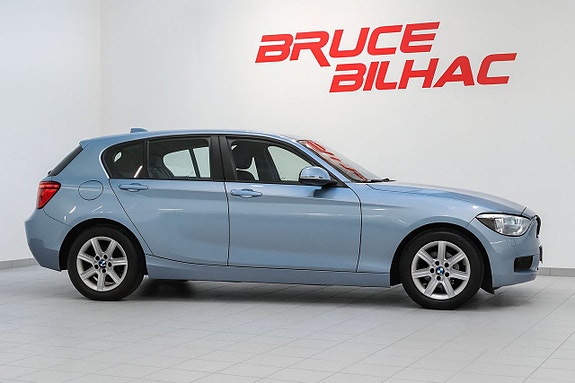 BMW 118d 2 of 5