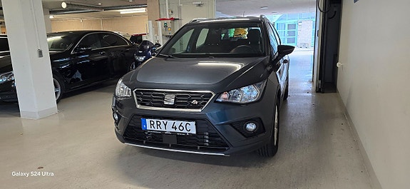 Seat Arona 2 of 5