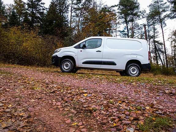 Peugeot Partner 2 of 3